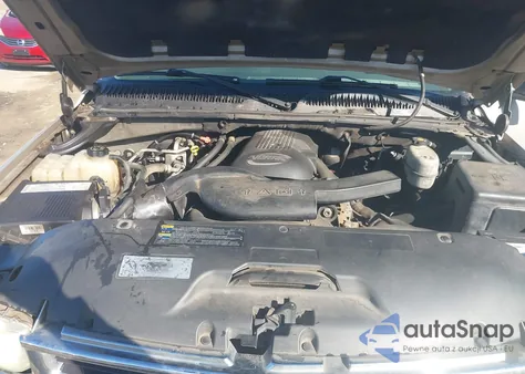 2004 Chevrolet Tahoe Ls z USA, uszkodzony, nr VIN 1GNEC13V54R268822